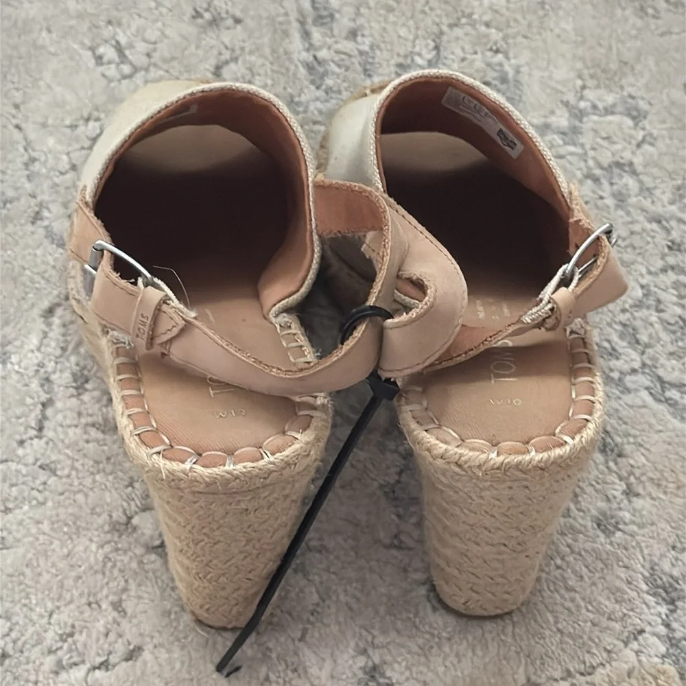 Toms tom’s monica